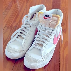 Nike Blazer Mid 77 Sunset Pulse (Women's) - CZ1055-114 - US size 10 NEW - pink